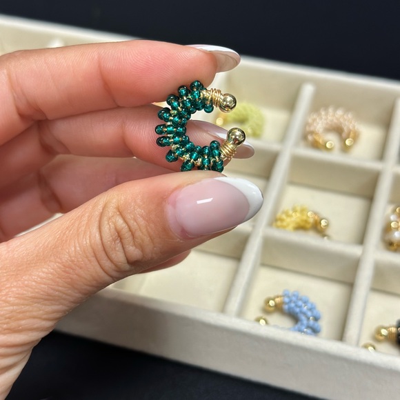 Green beaded ear cuff no piercing earring bold ear cuff wholesale handmade cuff - Picture 5 of 6